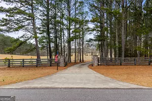 305 Fairplay St, Rutledge, GA 30663 - Photo 2