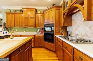 708 Town and Country Dr, Adel, GA 31620 - Photo 16