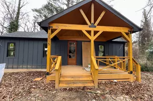 2005 Arlington Cir NW, Atlanta, GA 30318 - Photo 4