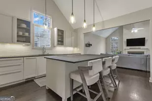 105 Honeysuckle Ln, Peachtree City, GA 30269 - Photo 6