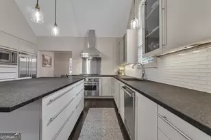 105 Honeysuckle Ln, Peachtree City, GA 30269 - Photo 12