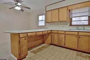 75 Camellia Dr, Newnan, GA 30263 - Photo 8