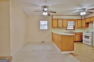 75 Camellia Dr, Newnan, GA 30263 - Photo 6