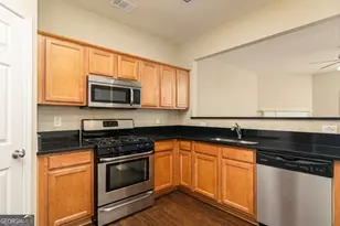 2031 Lakeshore Overlook Dr, Kennesaw, GA 30152 - Photo 8