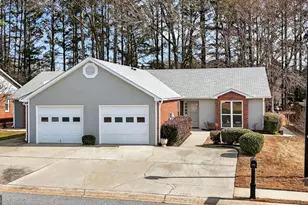 130 Wilbanks Dr, Fayetteville, GA 30215 - Photo 2