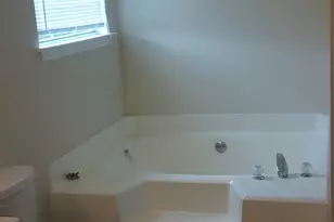 5855 Eagles Crossing Ln, Riverdale, GA 30274 - Photo 6