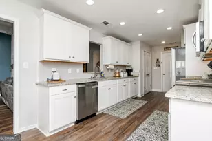 611 Broderick Cir, Warner Robins, GA 31088 - Photo 10