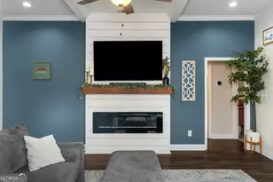 611 Broderick Cir, Warner Robins, GA 31088 - Photo 8