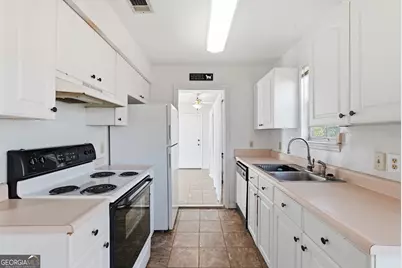 8 Larchmont Court, Savannah, GA 31419 - Photo 8