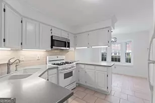 103 Mary Gay Ct, Decatur, GA 30030 - Photo 2