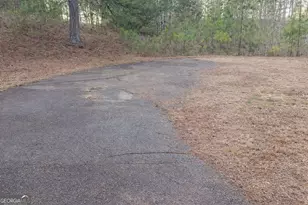 831 Sunset Dr, Locust Grove, GA 30248 - Photo 4