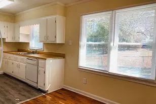 24 Camellia Dr, Newnan, GA 30263 - Photo 10