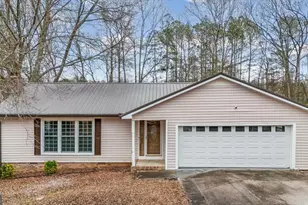 136 Jennifer Ln, Carrollton, GA 30116 - Photo 2