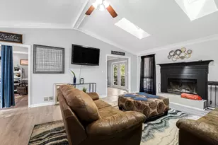 6851 Creekwood Dr, Douglasville, GA 30135 - Photo 8