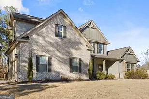 170 Homestead Cir, Forsyth, GA 31029 - Photo 2