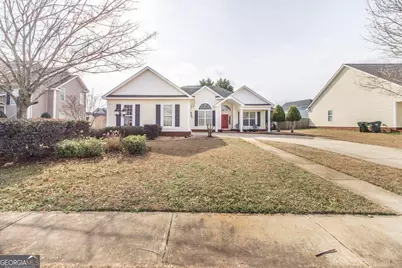 301 Meyers Lake Drive, Warner Robins, GA 31088 - Photo 2
