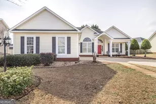 301 Meyers Lake Dr, Warner Robins, GA 31088 - Photo 1