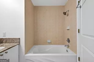 3338 Peachtree Rd NE, Atlanta, GA 30326 - Photo 20