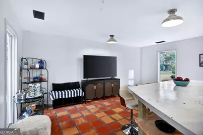 102 Stuart Street, Savannah, GA 31405 - Photo 6