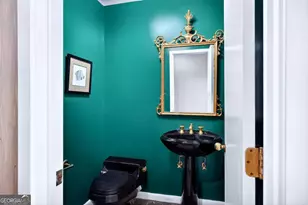 102 Stuart St, Savannah, GA 31405 - Photo 12