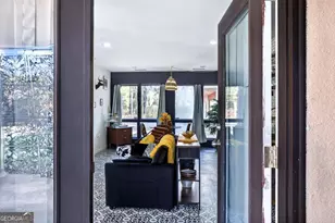 102 Stuart St, Savannah, GA 31405 - Photo 44