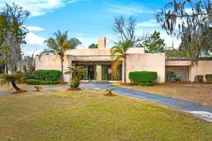 102 Stuart St, Savannah, GA 31405 - Photo 1