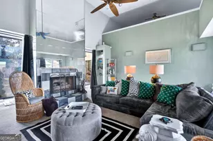 102 Stuart St, Savannah, GA 31405 - Photo 8