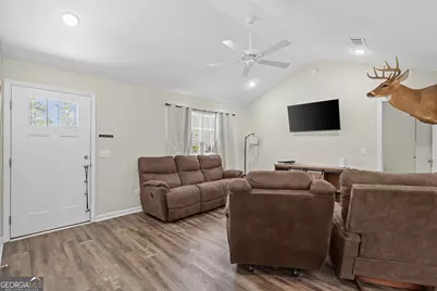 483 Church Circle, Jesup, GA 31545 - Photo 6