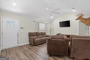 483 Church Cir, Jesup, GA 31545 - Photo 6