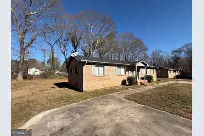 824 Jesters Lake Drive, Jonesboro, GA 30236 - Photo 2