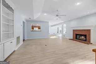 605 Chenocetah Dr, Cornelia, GA 30531 - Photo 6