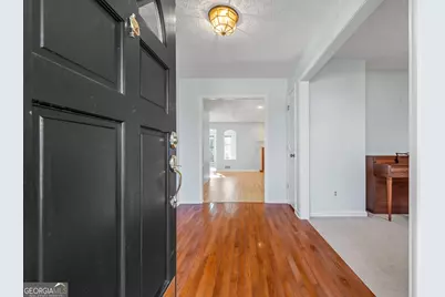 605 Chenocetah Drive, Cornelia, GA 30531 - Photo 2