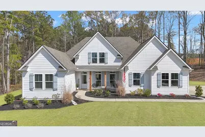 215 Greyfairs Avenue, Senoia, GA 30276 - Photo 2