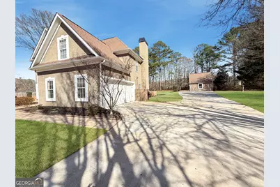 42 Stonemill Court, Newnan, GA 30265 - Photo 2