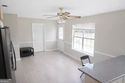 3877 Stratford Circle, Valdosta, GA 31605 - Photo 8