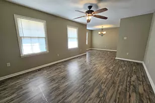 3860 Camellia Dr, Valdosta, GA 31605 - Photo 2