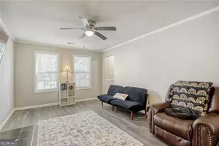 1049 Autumn Crest Dr, Stone Mountain, GA 30083 - Photo 8