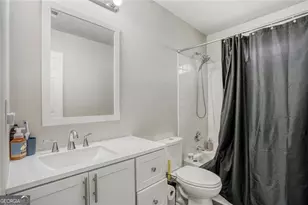 1049 Autumn Crest Dr, Stone Mountain, GA 30083 - Photo 20