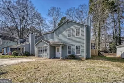 1049 Autumn Crest Drive, Stone Mountain, GA 30083 - Photo 4
