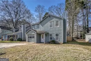 1049 Autumn Crest Dr, Stone Mountain, GA 30083 - Photo 4