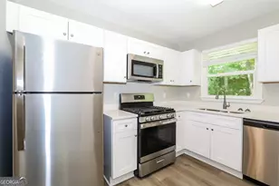 1743 Hunting Creek Ln SE, Conyers, GA 30013 - Photo 4