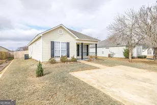 316 Haverhill Cir, Warner Robins, GA 31088 - Photo 2