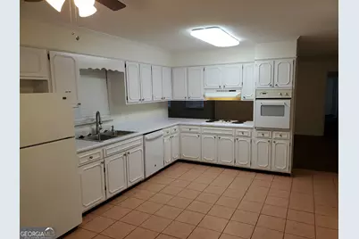 309 Beachwood Dr, Dublin, GA 31021 - Photo 2