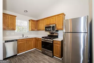 3639 Mosswood Ln, Rex, GA 30273 - Photo 4