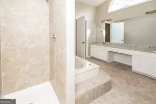 8418 Waverly Dr, Jonesboro, GA 30236 - Photo 10