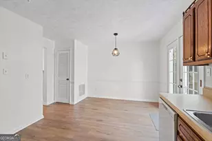 1684 Hunting Creek Dr SE, Conyers, GA 30013 - Photo 16