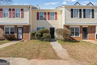 1684 Hunting Creek Drive SE, Conyers, GA 30013 - Photo 2