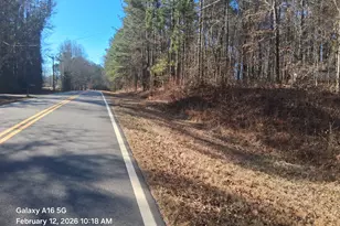 887 Allen, Grantville, GA 30222 - Photo 1