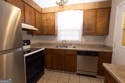 110 Stonefield Court, Warner Robins, GA 31093 - Photo 6