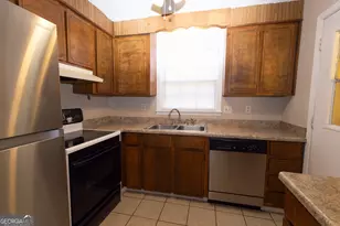 110 Stonefield Ct, Warner Robins, GA 31093 - Photo 6